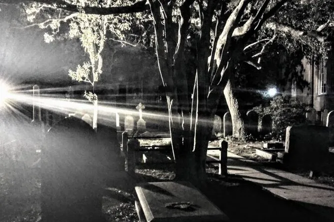 Charleston Dark History and Ghost Tour