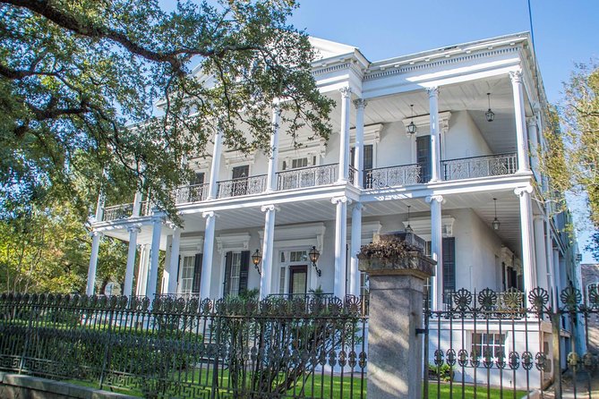 New Orleans Garden District Walking Tour Including Lafayette Cemetery
