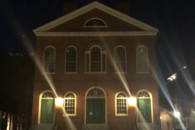 Dark history and murder night tour in Salem