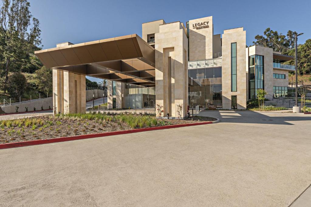 Legacy Resort Hotel & Spa