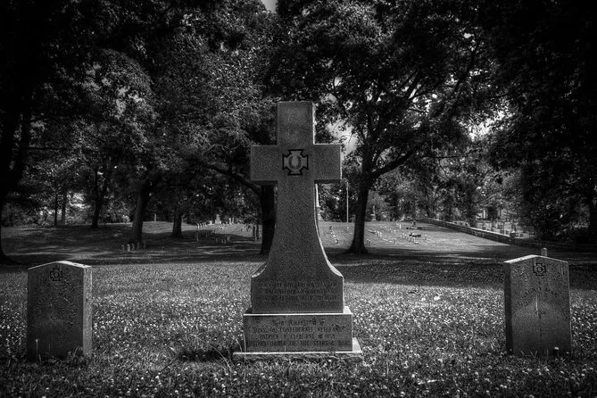 Adults-only haunted walking tour in Chattanooga after dark
