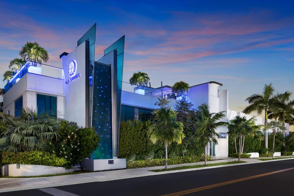 H2O Suites